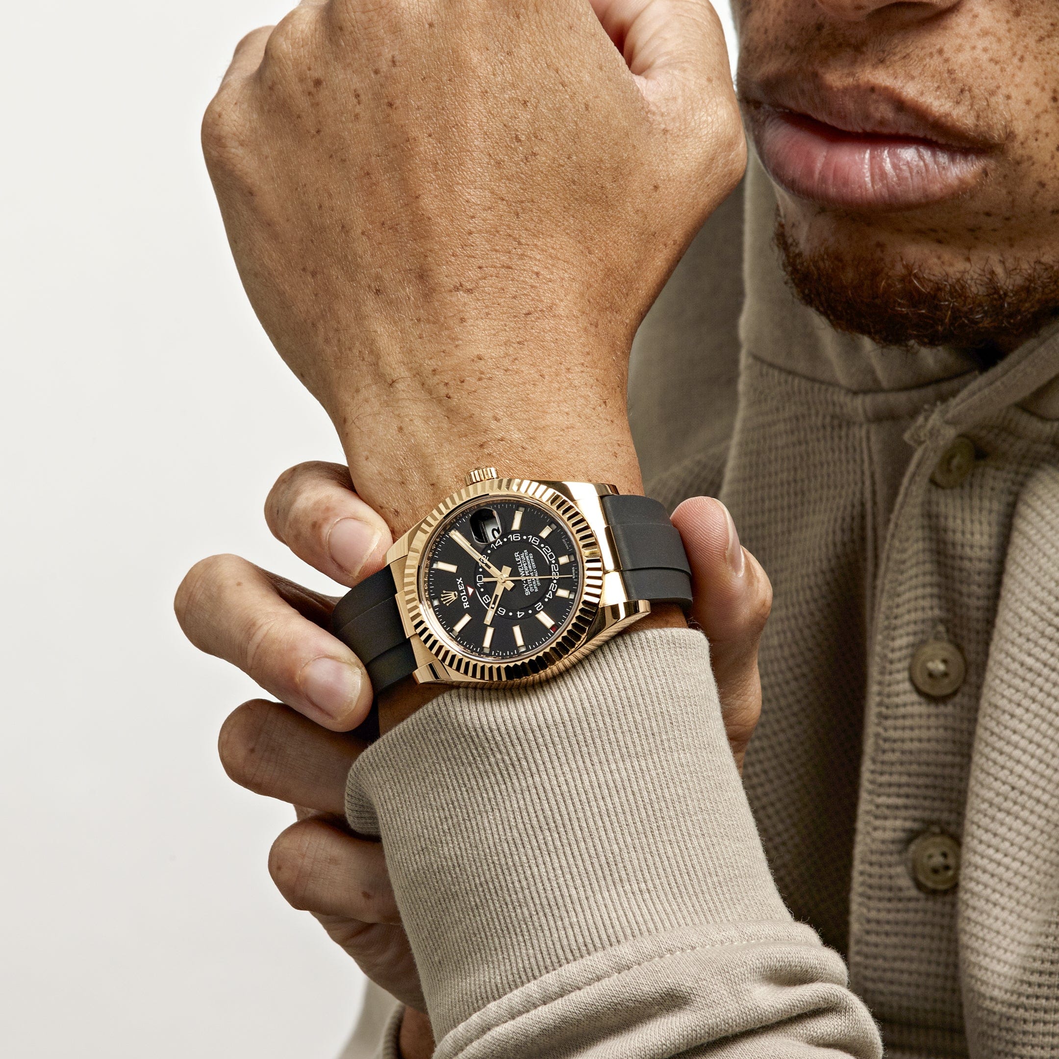 Rolex Sky-Dweller 326238 Yellow Gold Bright Black Dial - 图片 2