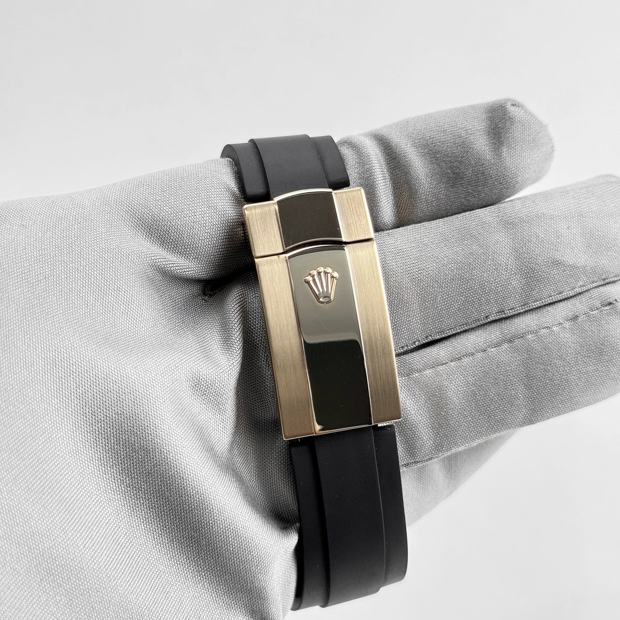 Rolex Sky-Dweller 326238 Yellow Gold Champagne Dial Rubber Strap (2022) - 图片 11