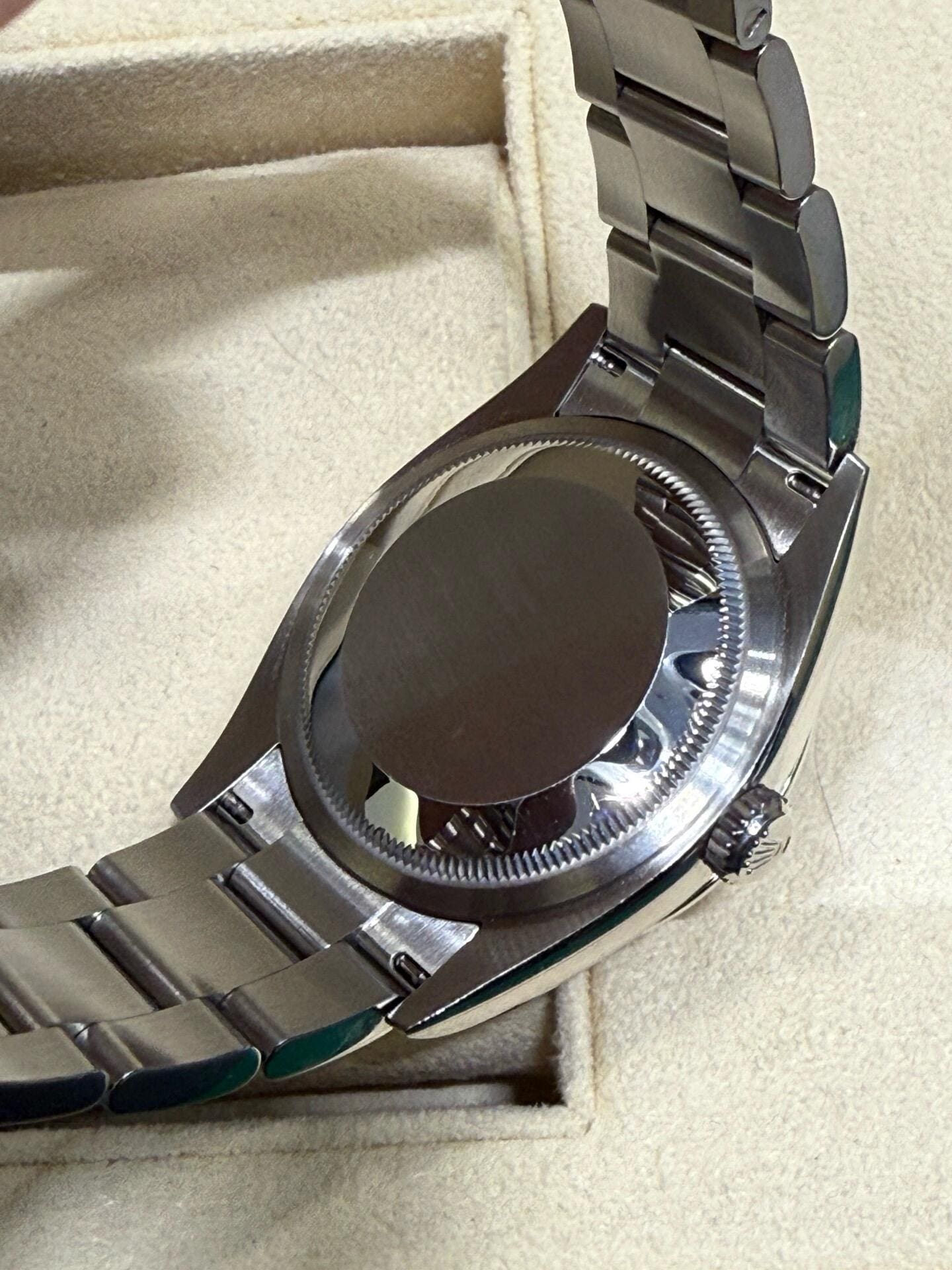 Rolex Oyster Perpetual 36 126000 Stainless Steel Yellow Dial - 图片 6