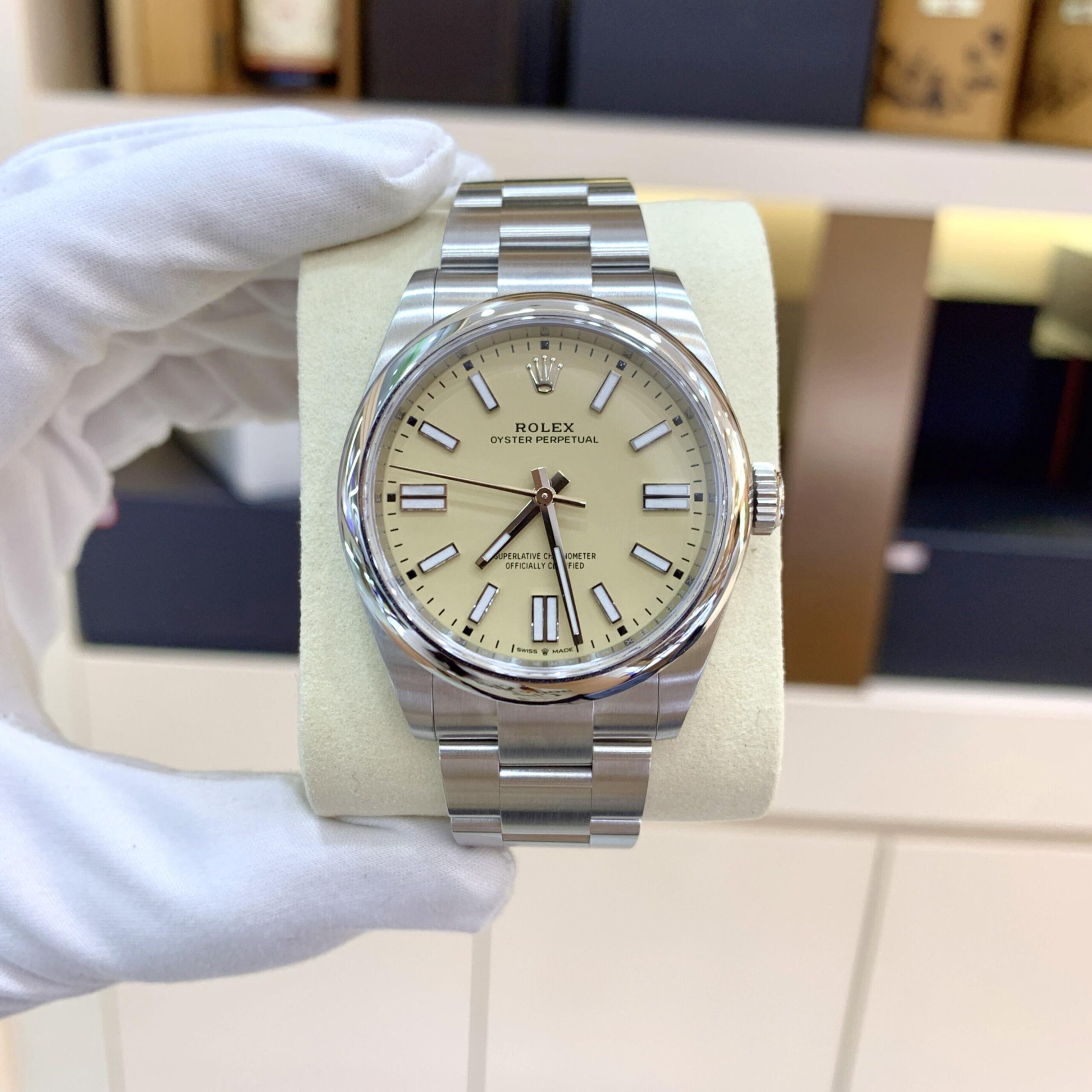 Rolex Oyster Perpetual 41 134300 Stainless Steel Dial Beige Dial (2025) - 图片 2