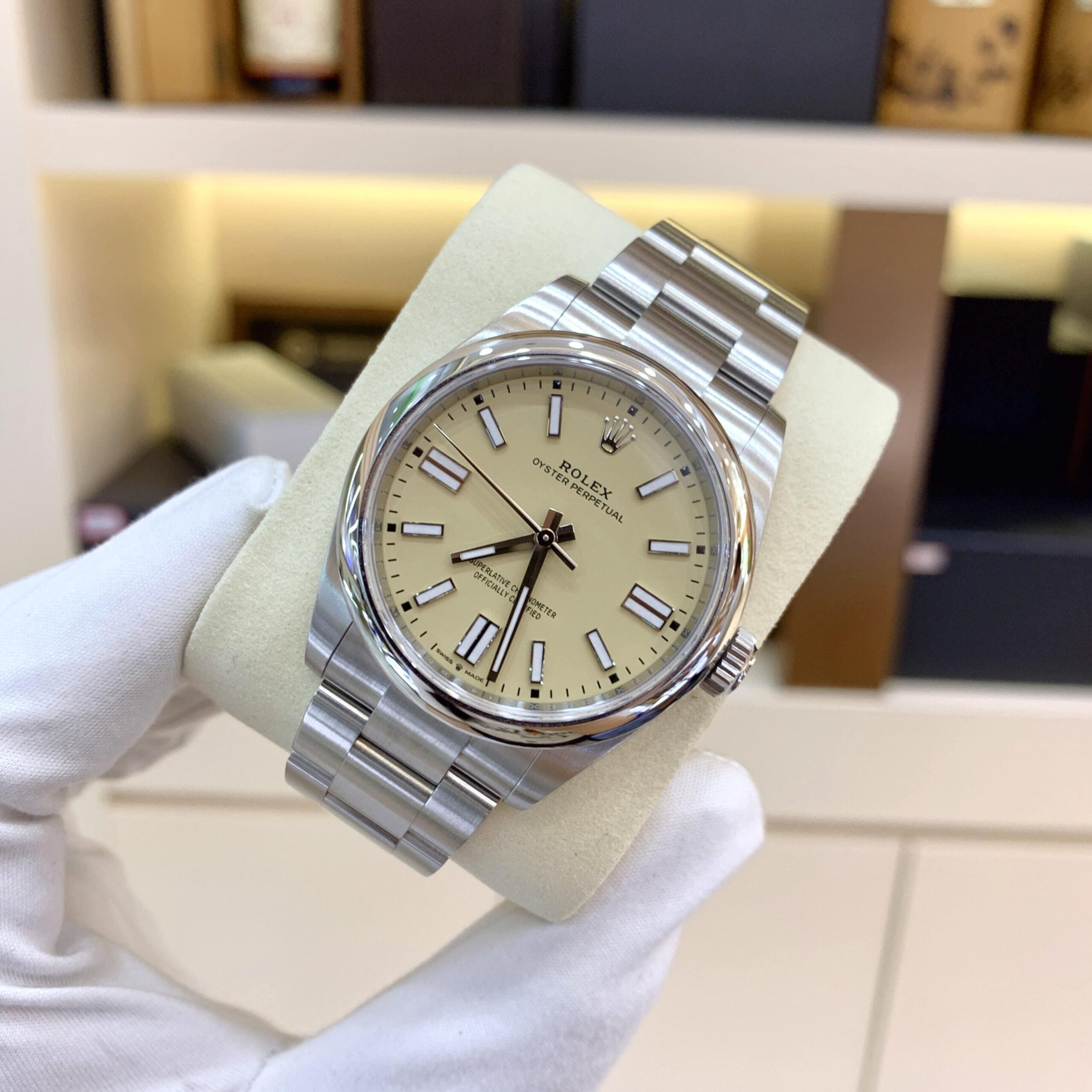 Rolex Oyster Perpetual 41 134300 Stainless Steel Dial Beige Dial (2025) - 图片 3