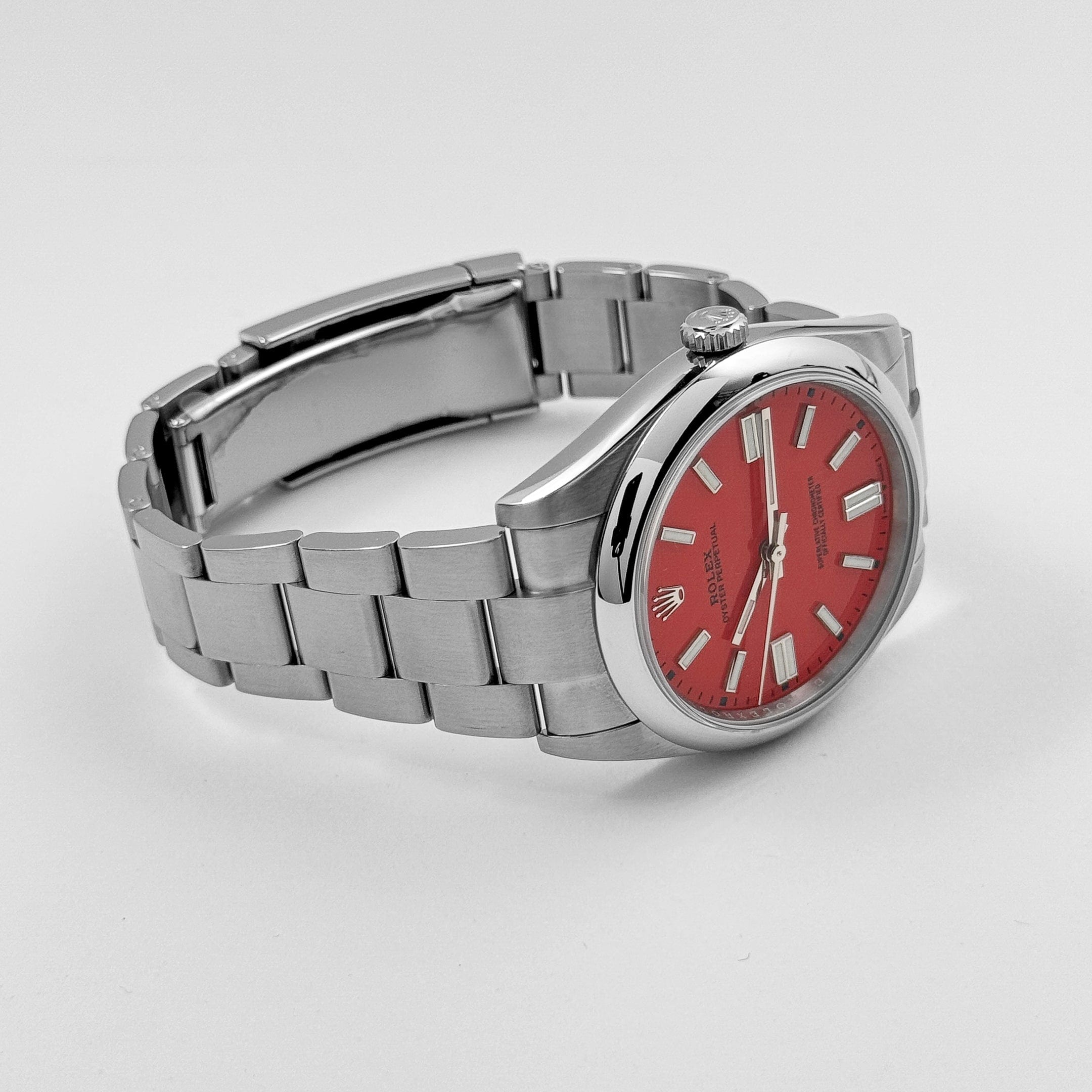 Rolex Oyster Perpetual 41 124300 Stainless Steel Red Dial (2021) - 图片 3
