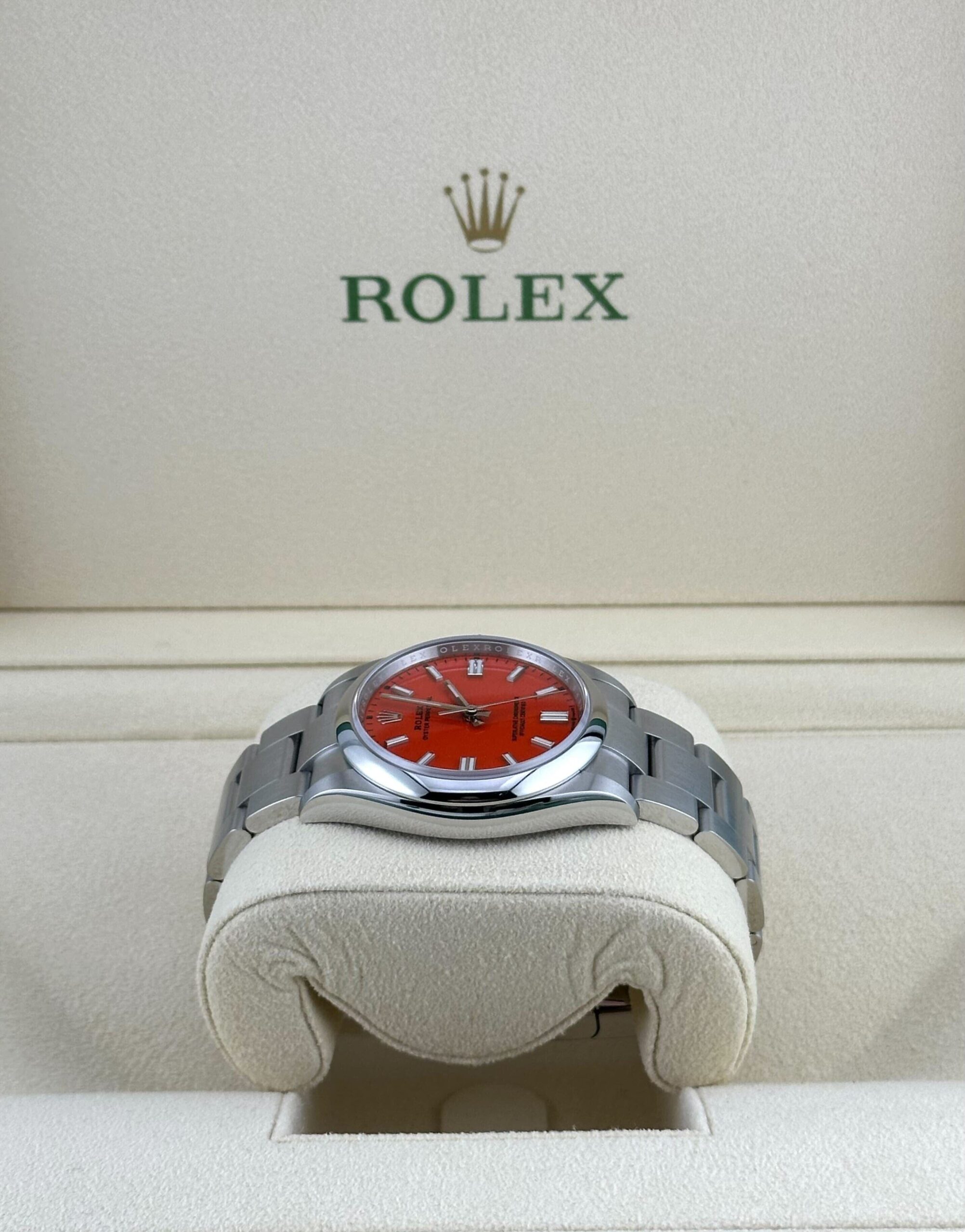 Rolex Oyster Perpetual 36 126000 Stainless Steel Coral Red Dial - 图片 4