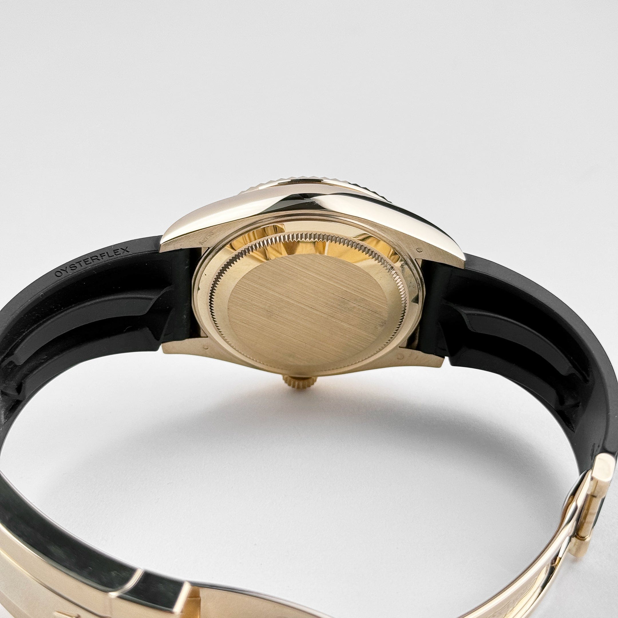 Rolex Sky-Dweller 326238 Yellow Gold Champagne Dial Rubber Strap (2022) - 图片 7