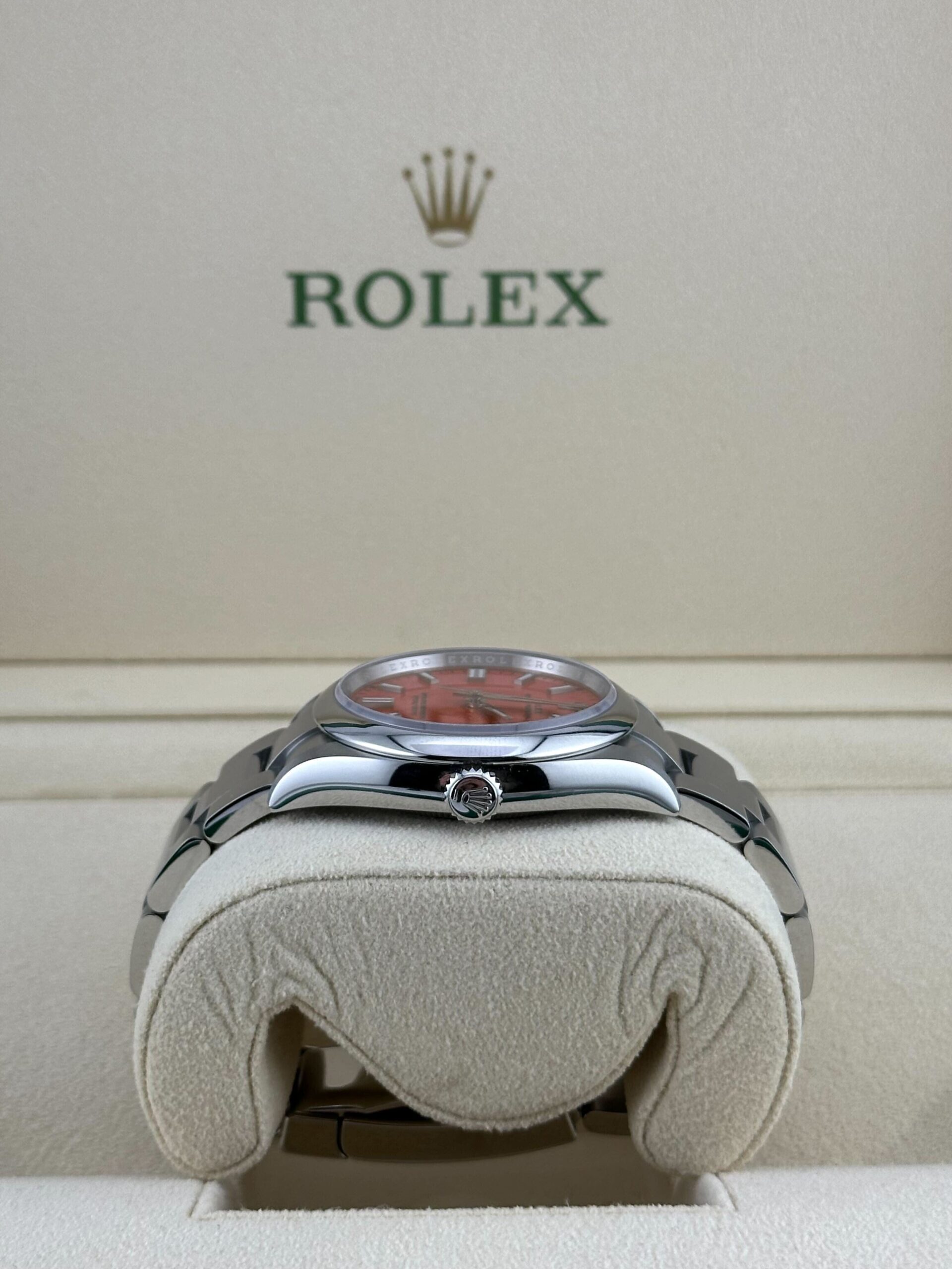 Rolex Oyster Perpetual 36 126000 Stainless Steel Coral Red Dial - 图片 3